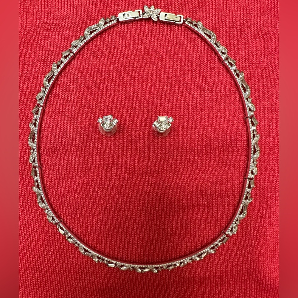 EXCELLENT CONDITION: Swarovski Henrietta Earring & Choker Set